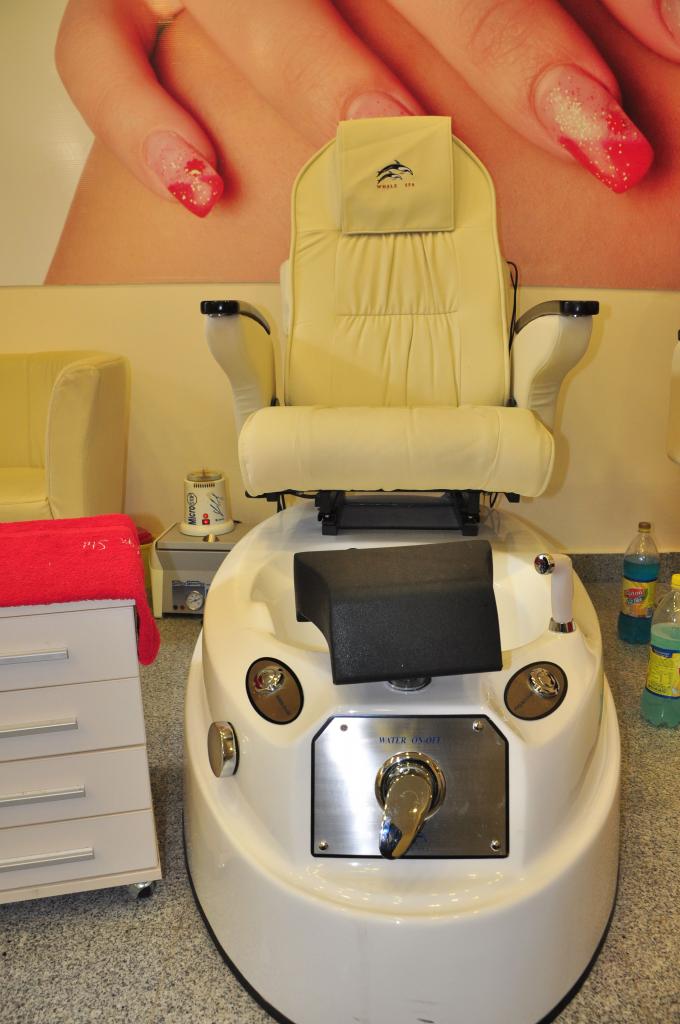 Salon Max Stil Salon Delfinului Din Bucuresti