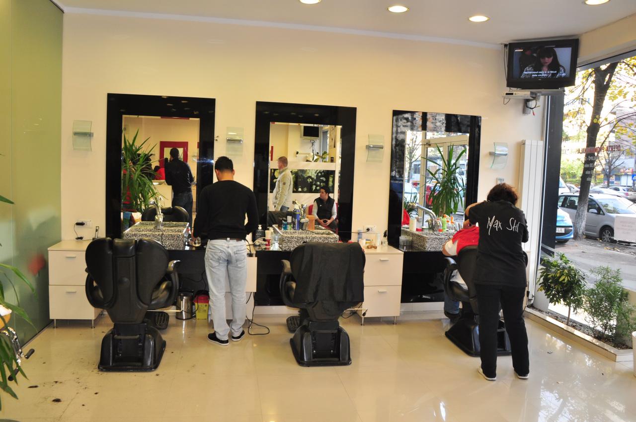 Salon Max Stil Salon Delfinului Din Bucuresti